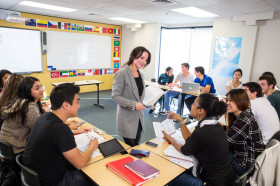 Студенты Embassy English Auckland на занятиях