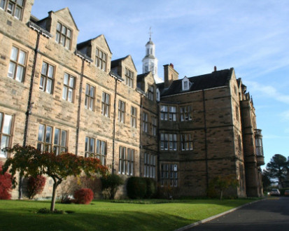 Здание школы Barnard Castle School