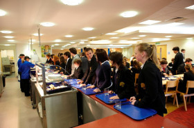 Обед в Bethany School