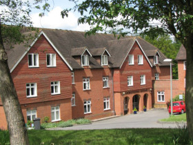 Здание Bradfield College
