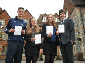 Студенты Bradfield College