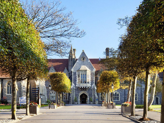 Здание Brighton College