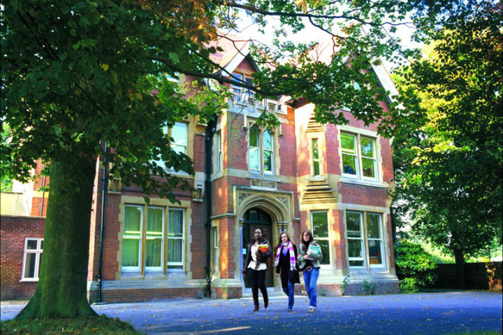 Здание CATS College