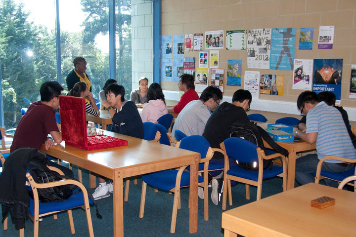 Студенты Cambridge Tutors College