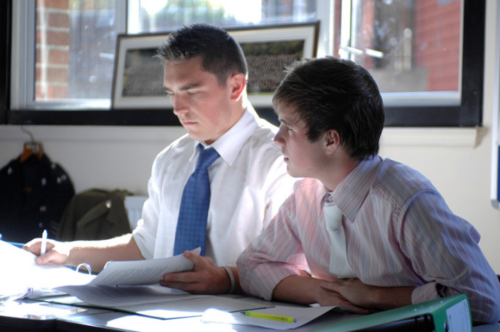 Студенты Caterham School на занятиях