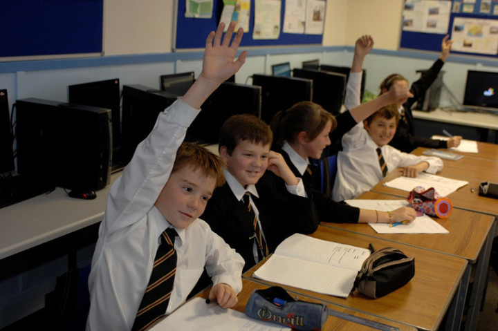 Студенты Caterham School на занятиях