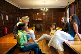 Студенты Caterham School