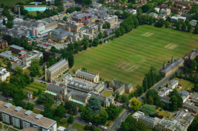Территория Cheltenham College