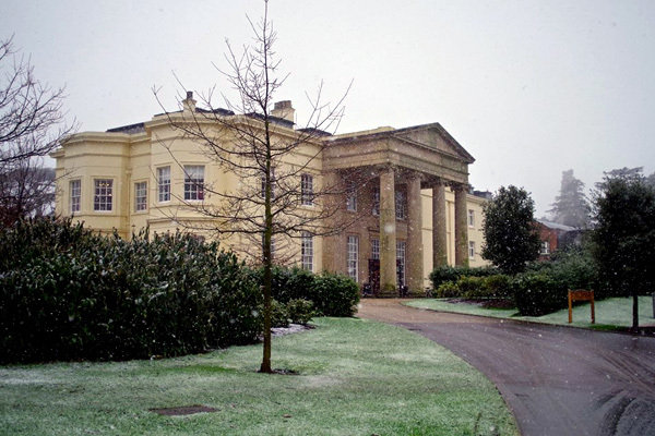 Здание Concord College