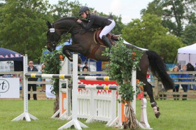 Студенты Concord College занимаются конным спортом