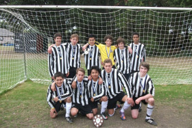 Студенты Dover College