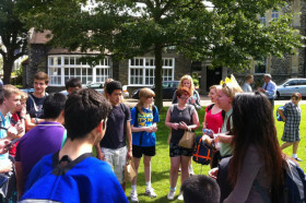 Студенты Dover College