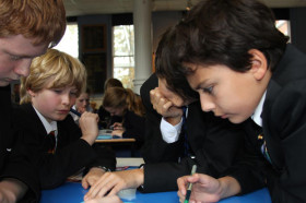 Студенты Dulwich College на занятиях