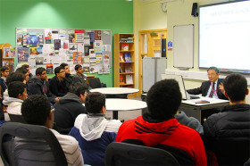 Студенты Dulwich College на занятиях