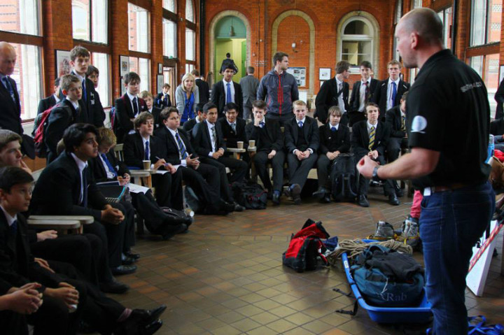 Студенты Dulwich College