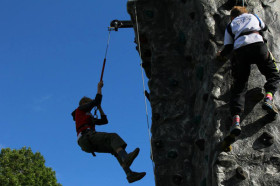 Студенты Dulwich College занимаются альпинизмом