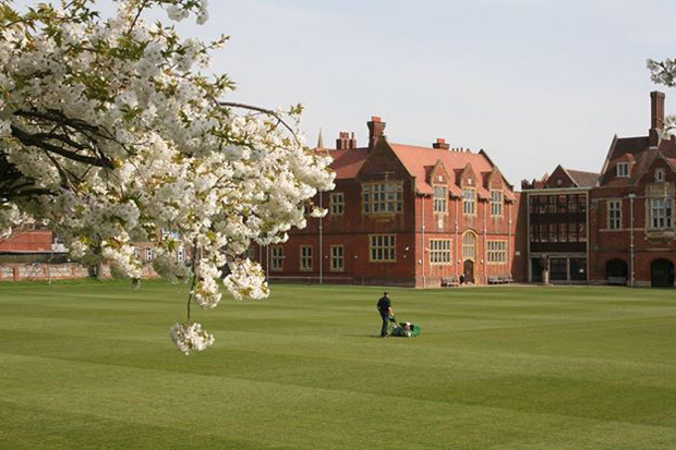 Здание Eastbourne College