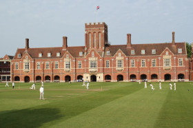 Спортивная площадка на территории Eastbourne College