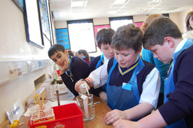 Студенты Haileybury College на занятиях