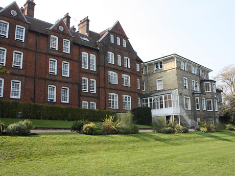 Здание Harrow school