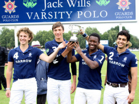 Студенты Harrow school