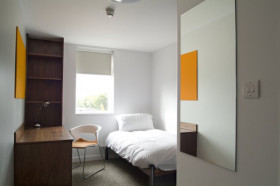 Жилая комната для студентов INTO East Anglia University