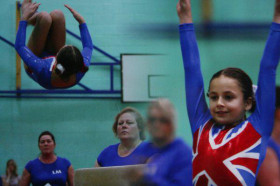 Moira House Girls School занимаются гимнастикой