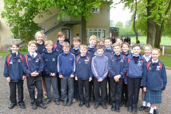 Студенты Monkton Combe School