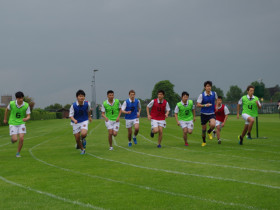 Студенты Sherborne International College занимаются бегом