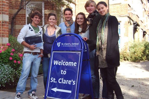 Студенты St. Clare’s