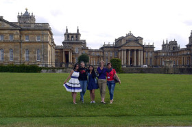 Студенты St. Clare’s