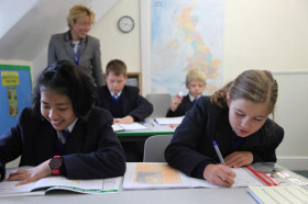 Студенты Taunton School International на занятиях