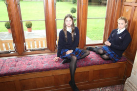 Студенты Taunton School International на перемене