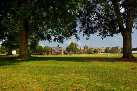 Территория Tonbridge school