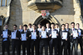 Студенты Tonbridge school