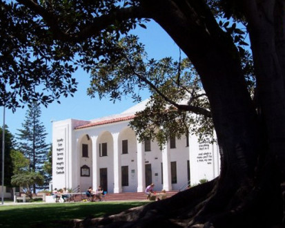 Здание Army and Navy Academy