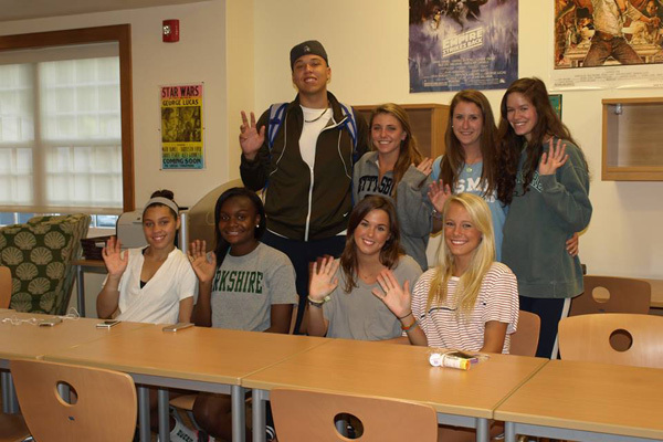 Студенты Berkshire School в учебном классе