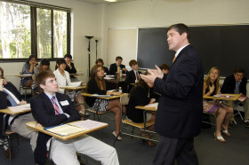 Студенты Canterbury School на занятиях