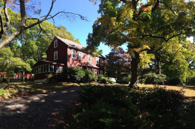 Здание Chapel Hill-Chauncy Hall School