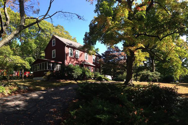 Здание Chapel Hill-Chauncy Hall School