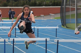 Студенты Cheshire Academy занимаются бегом