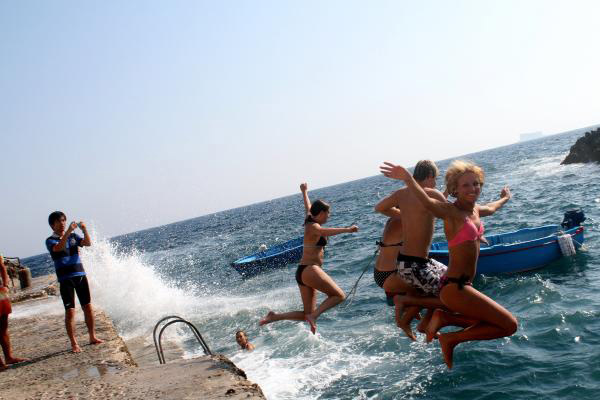 Студенты EC Malta на пляже