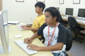 Студенты Hawaii Preparatory Academy на занятиях