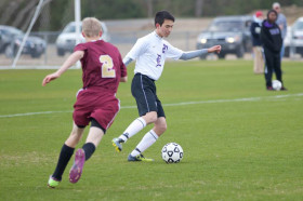 Студенты Darlington School играют в футбол