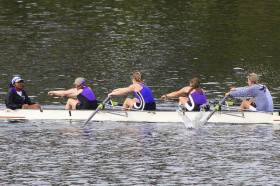 Студенты Darlington School занимаются водной греблей