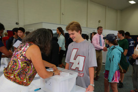 Регистрация студентов Lawrence Academy