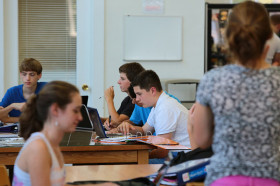 Студенты Lawrence Academy на занятиях