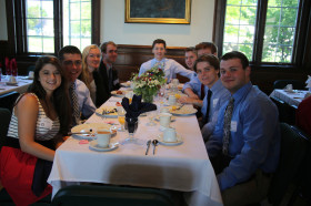 Завтрак в Lawrence Academy