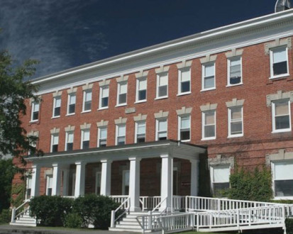 Здание Maine Central Institute