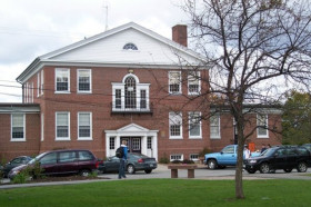 Здание Maine Central Institute